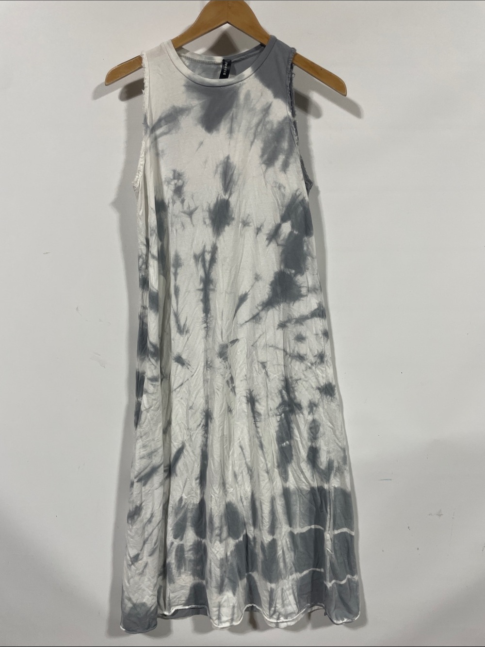 Sleeveless Tie-Dye Maxi Dress - Gray/White